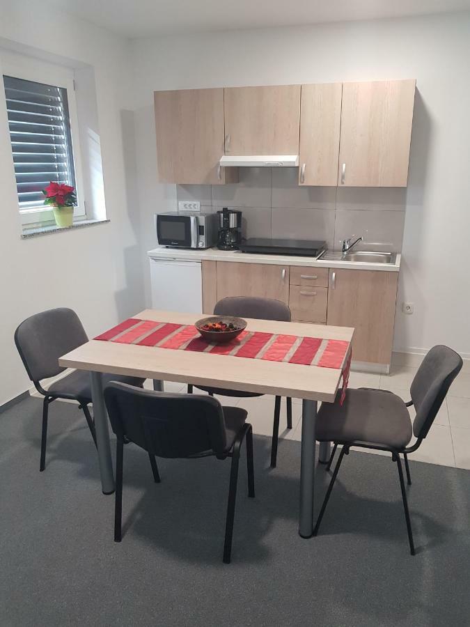 Apartmaji Jankovic Логатец Экстерьер фото